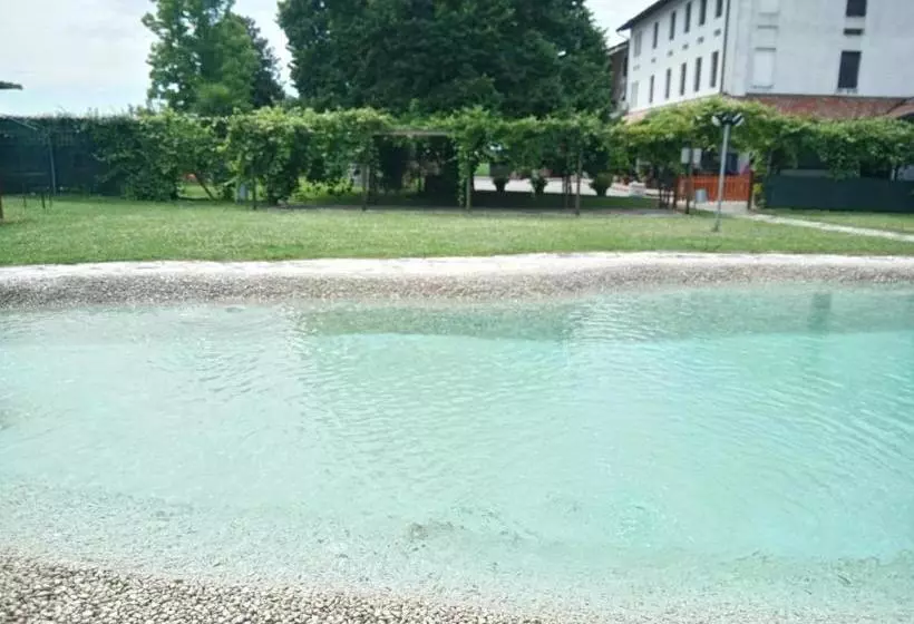 ホテル La Pioppa Agriturismo