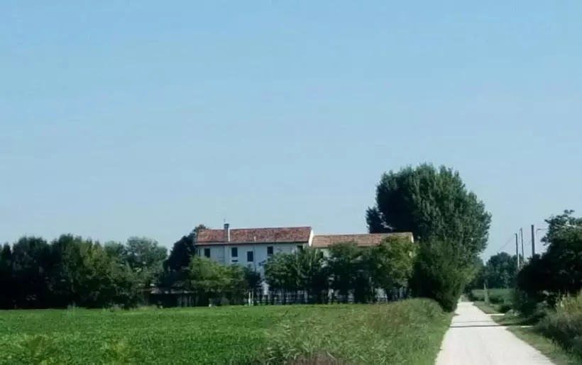 ホテル La Pioppa Agriturismo