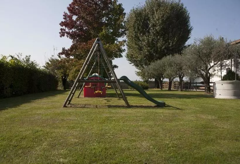 ホテル La Pioppa Agriturismo