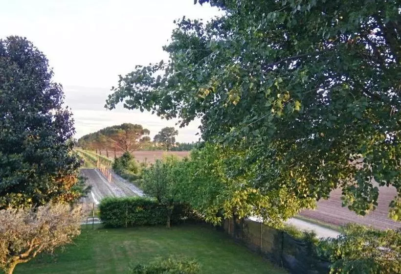 ホテル La Pioppa Agriturismo