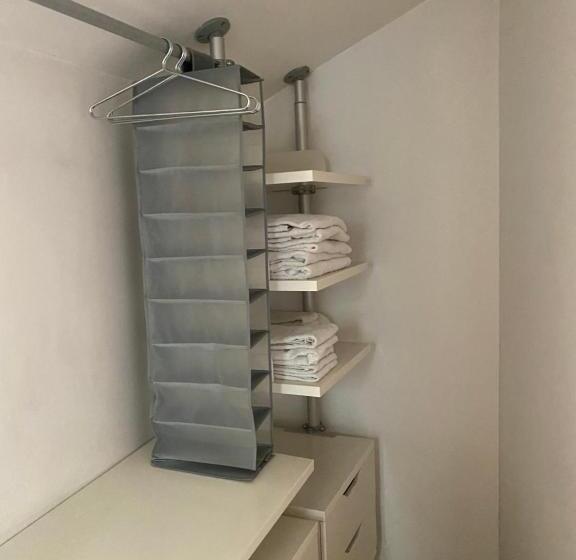 膳宿费 Ariberto21