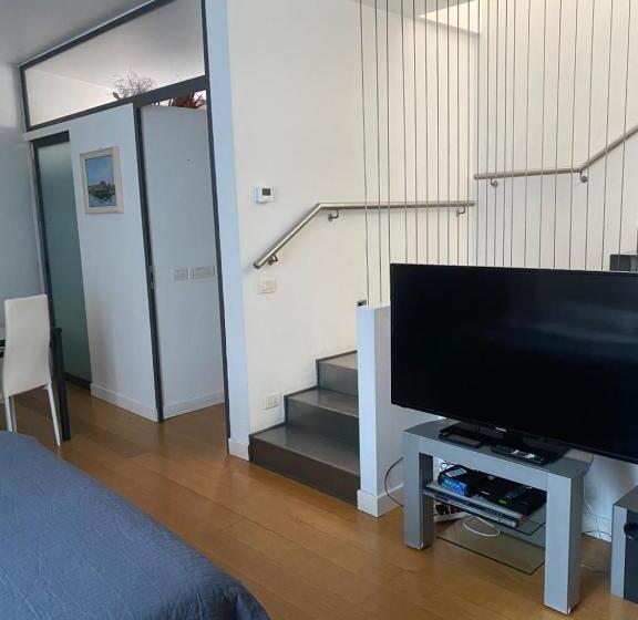 膳宿费 Ariberto21