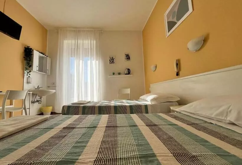 ペンション Parini