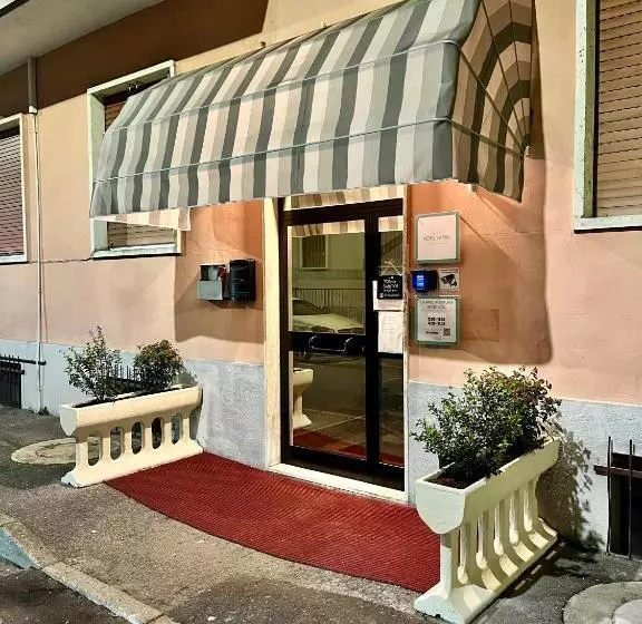 ペンション Parini