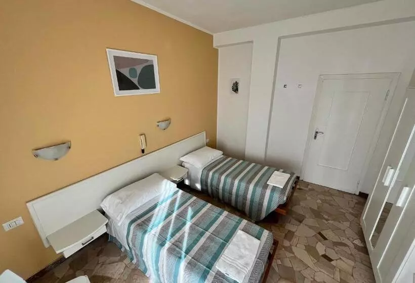 ペンション Parini