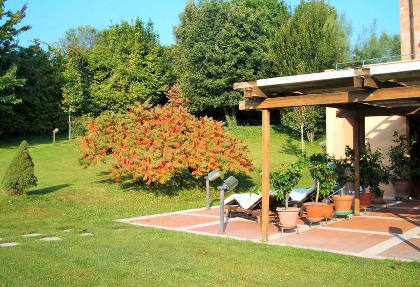 Пансион Resort Villa Manu