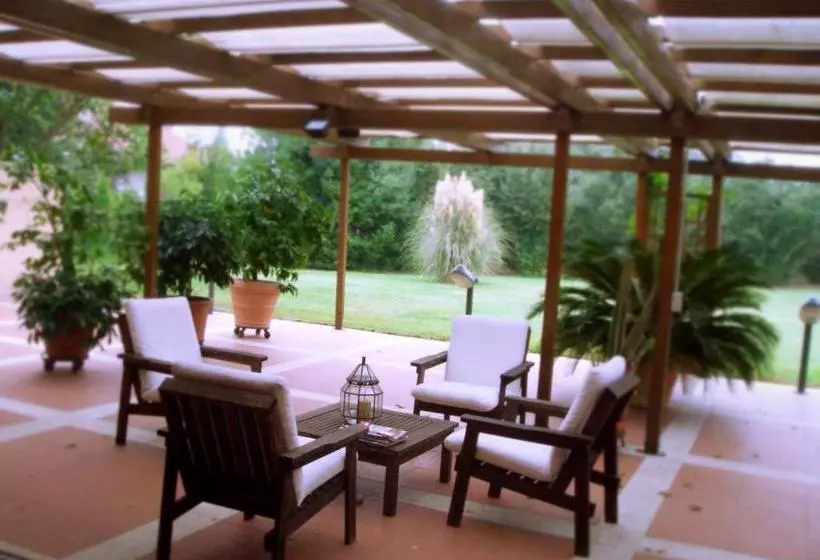 Majatalo Resort Villa Manu