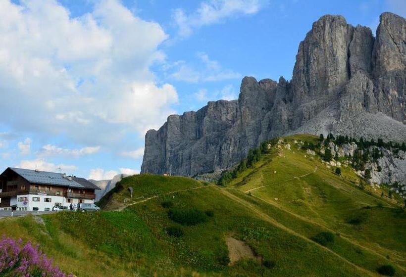 הוסטל Rifugio Frara