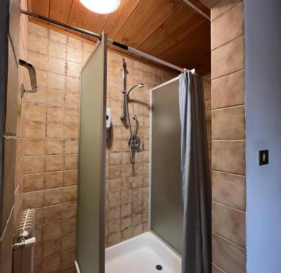 הוסטל Rifugio Frara