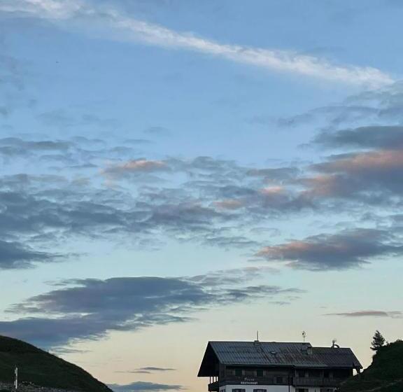 הוסטל Rifugio Frara