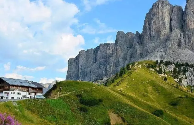 Retkeilymaja Rifugio Frara