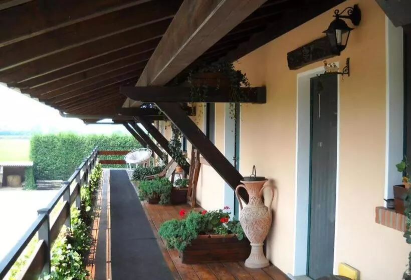 ホテル Agriturismo Maiocchi