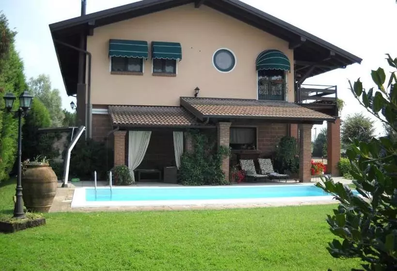 ホテル Agriturismo Maiocchi