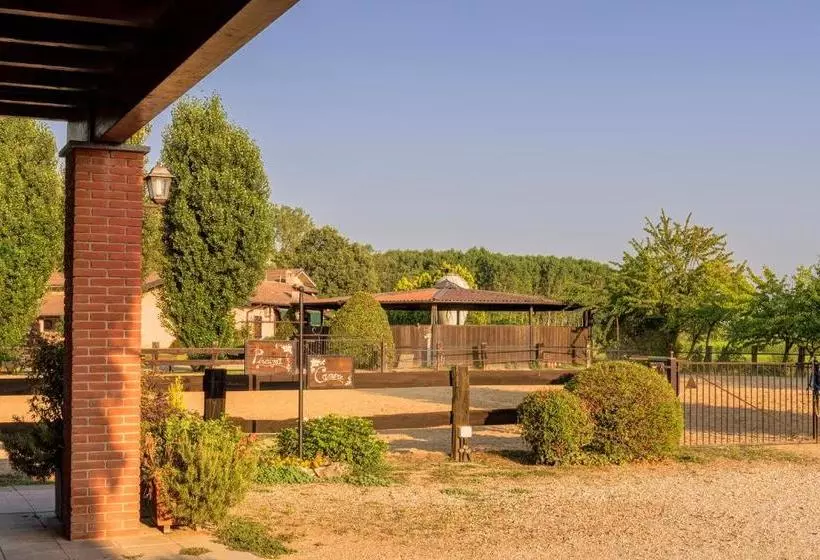ホテル Agriturismo Maiocchi