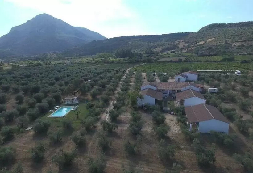 Hotelli Tenuta Don Ballore