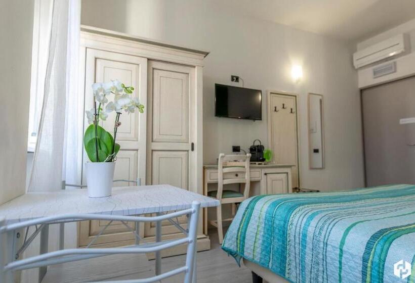 پانسیون Daydreaming House