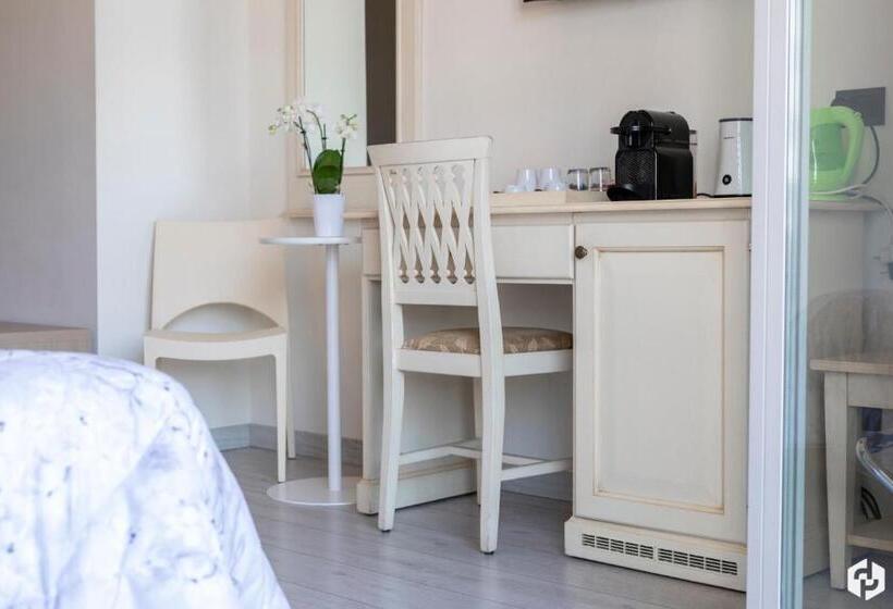 پانسیون Daydreaming House