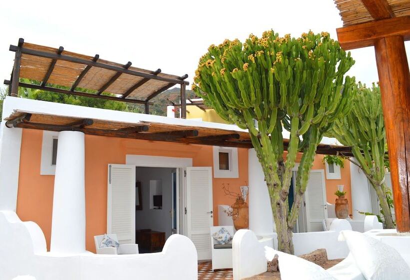 پانسیون Dependance La Caletta