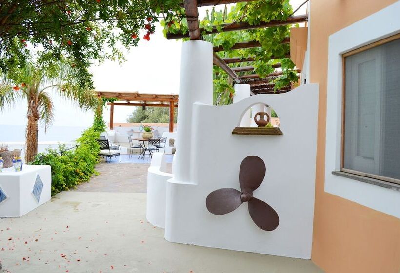 پانسیون Dependance La Caletta