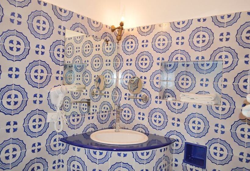 پانسیون Dependance La Caletta