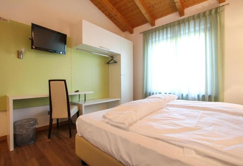 פנסיון Thai Orchidee Restaurant&rooms