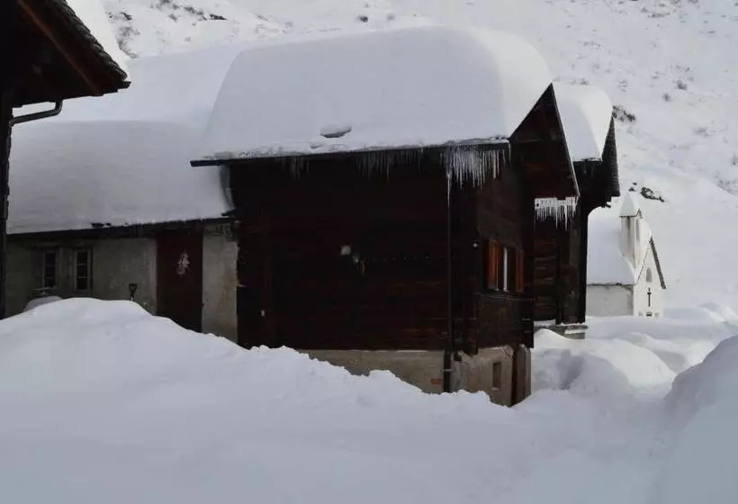 ペンション Zwargji