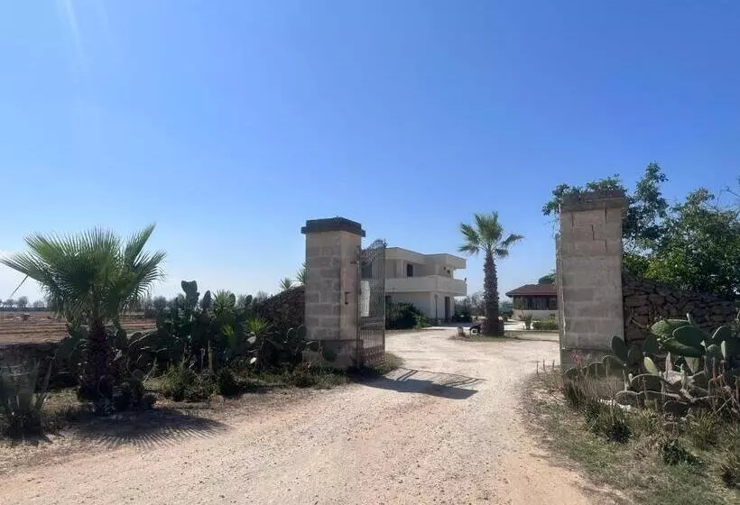 ホテル Agriturismo La Crianza