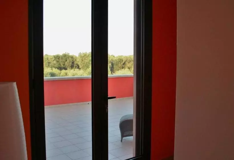 ホテル Agriturismo La Crianza