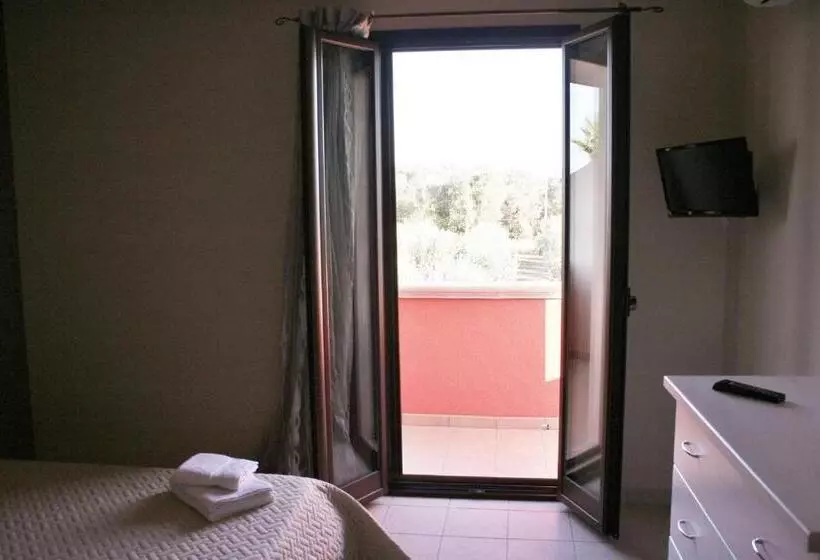 ホテル Agriturismo La Crianza