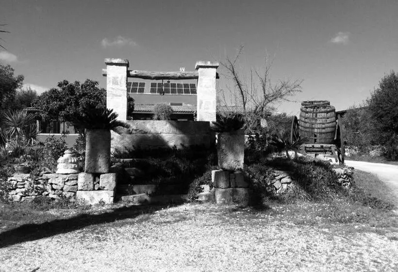 ホテル Agriturismo La Crianza