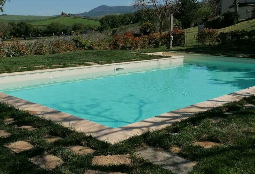 فندق Agriturismo La Poderina