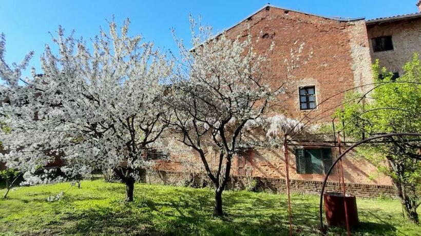 בית מלון כפרי Agriturismo Olivazzi