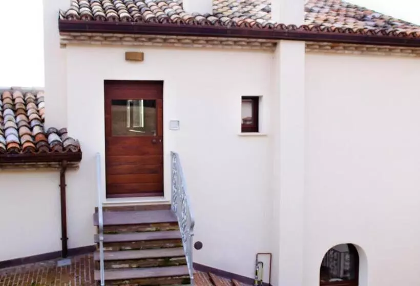 Hotelli Agriturismo Pozzuolo