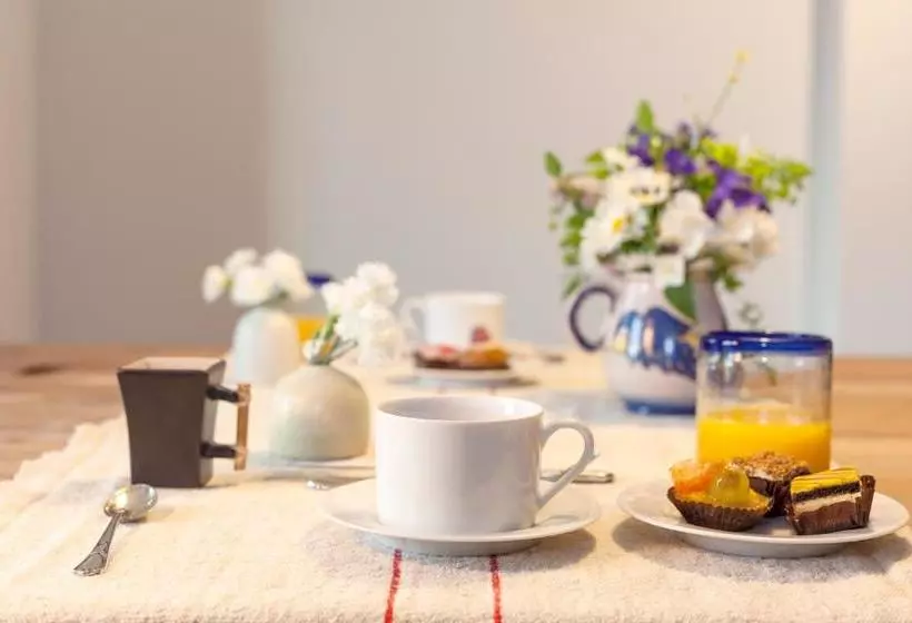 Hotelli Agriturismo Terre Bianche