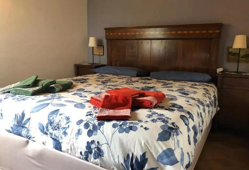 Hotelli Agriturismo Terre Bianche