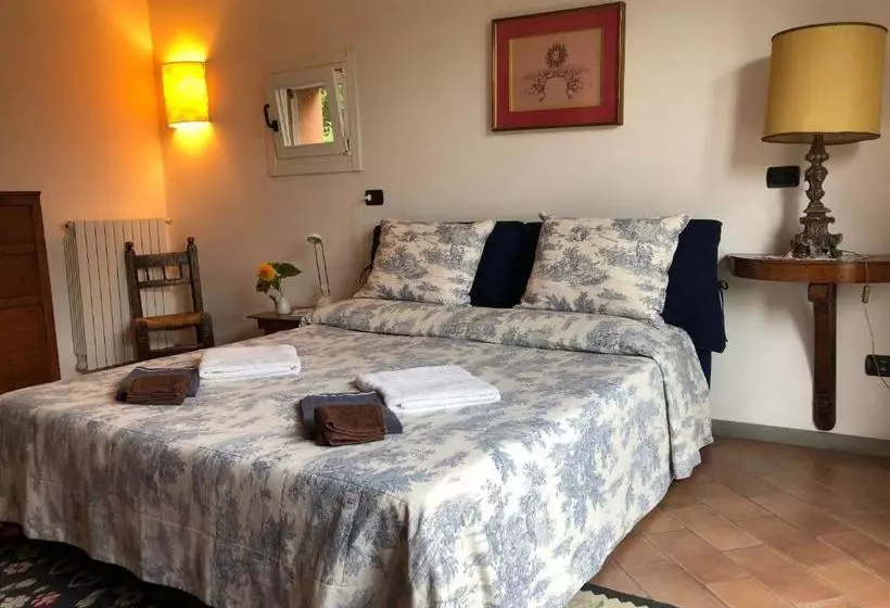 Hotelli Agriturismo Terre Bianche