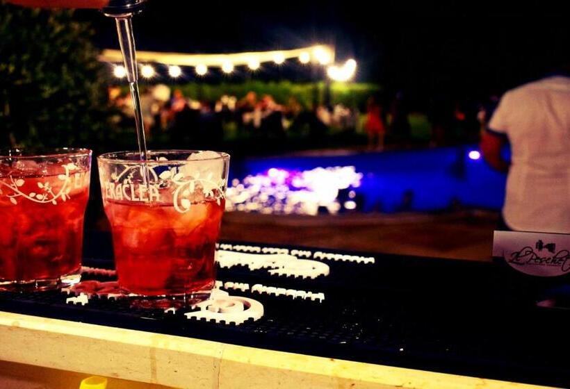 בית מלון כפרי Pescheto Tenuta Chimenti