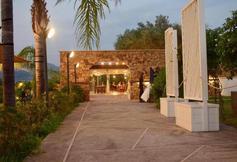 בית מלון כפרי Pescheto Tenuta Chimenti