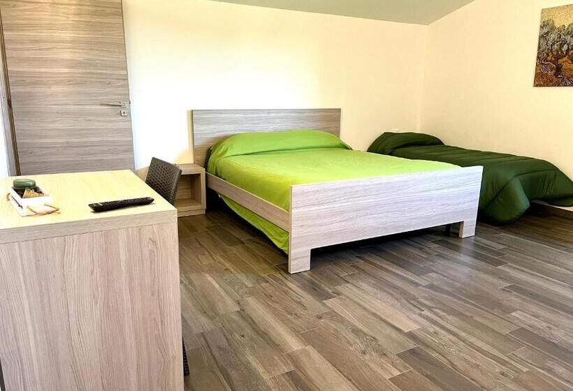 בית מלון כפרי Pescheto Tenuta Chimenti