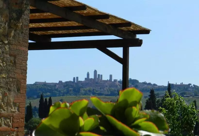 ホテル Agriturismo Montegonfoli