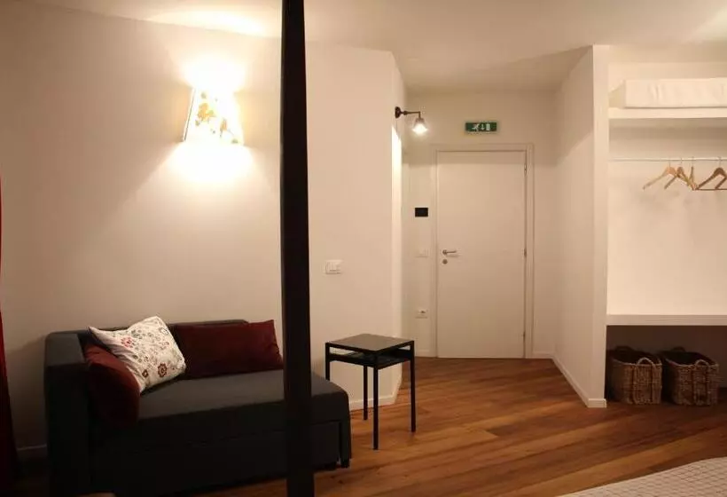 Majatalo La Piazzetta Di Canale B&b