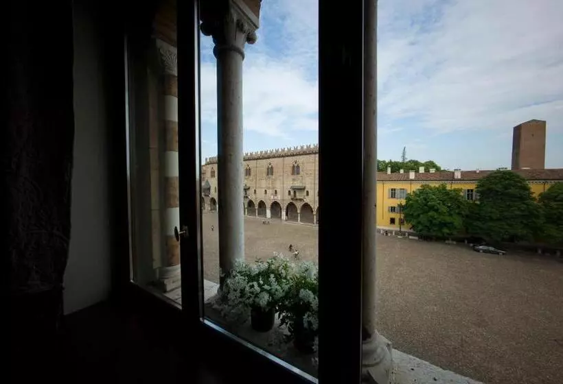 ペンション Palazzo Castiglioni Luxury Suite And Rooms