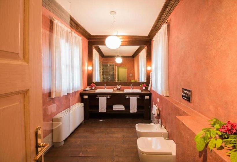 بنسيون Palazzo Castiglioni Luxury Suite And Rooms