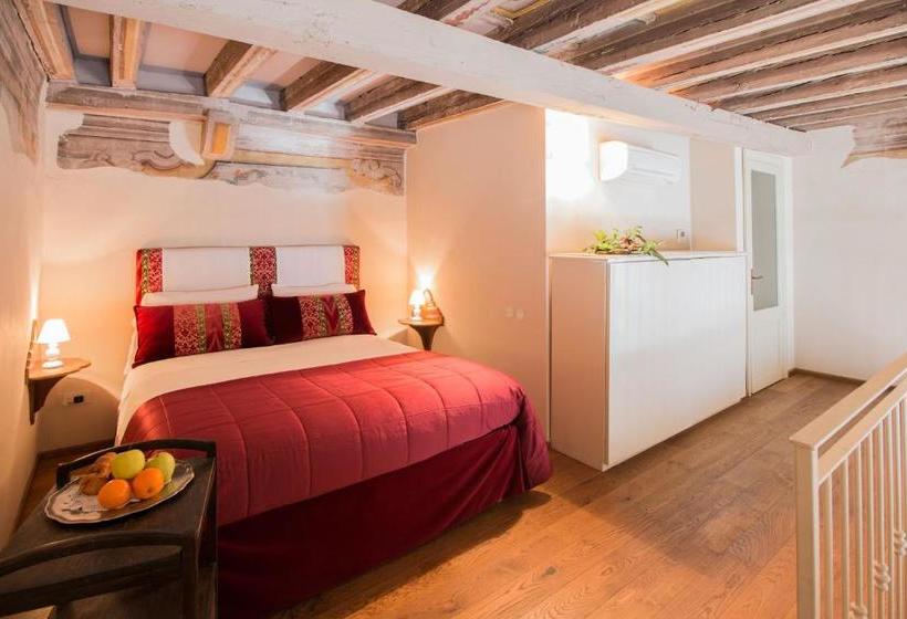 بنسيون Palazzo Castiglioni Luxury Suite And Rooms