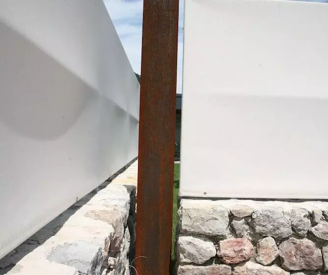Vivere Suites & Rooms