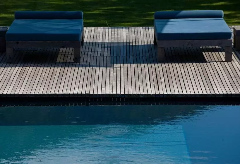 Vivere Suites & Rooms