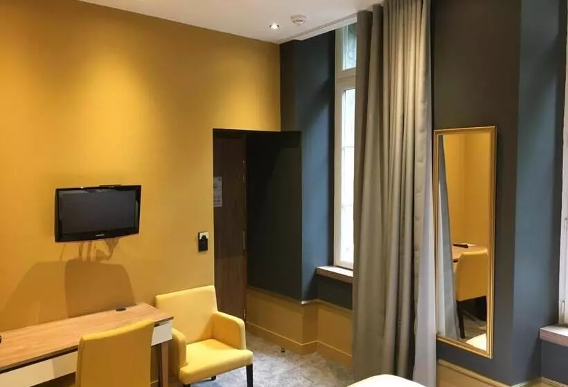 ホテル Brasserie Armoricaine