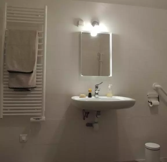 Majatalo La Quincaillerie