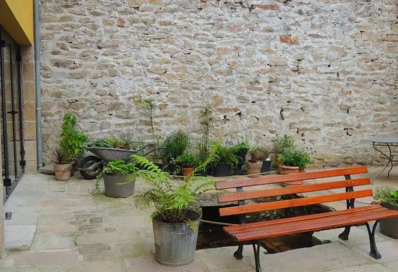 Majatalo La Quincaillerie