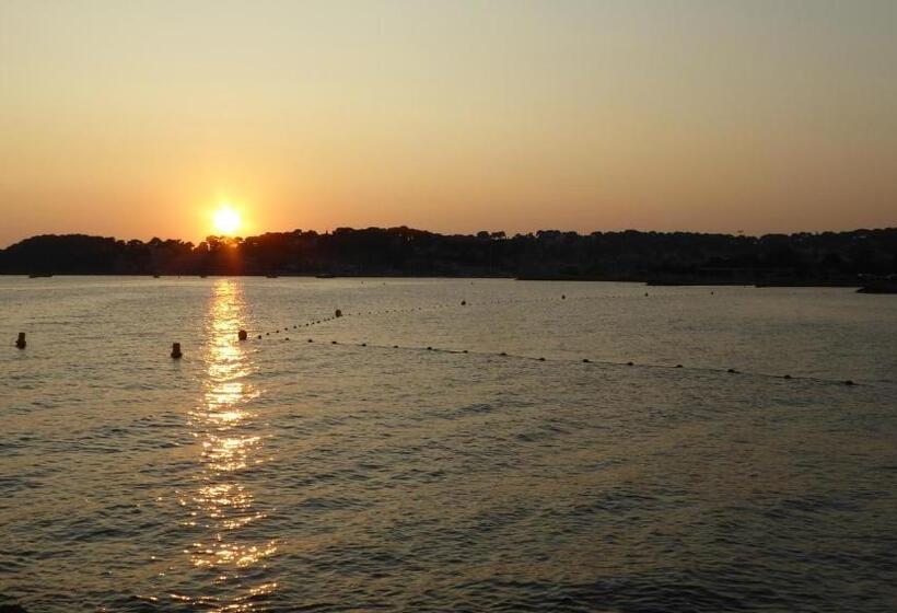 مبيت وإفطار Les Pucines T2 Bas De Villa